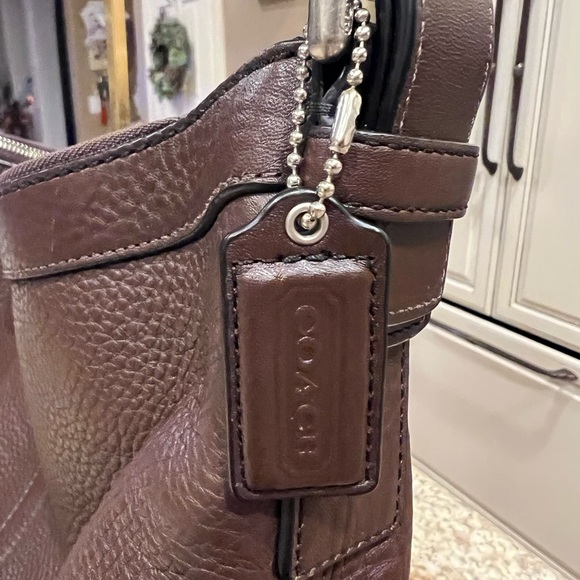 VTG Coach Pebbled Leather Shoulder Bag in Chocolate (Dk brown) - Picture 6 of 13
